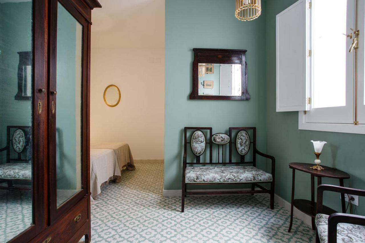 Suites Machado Seville Luaran gambar